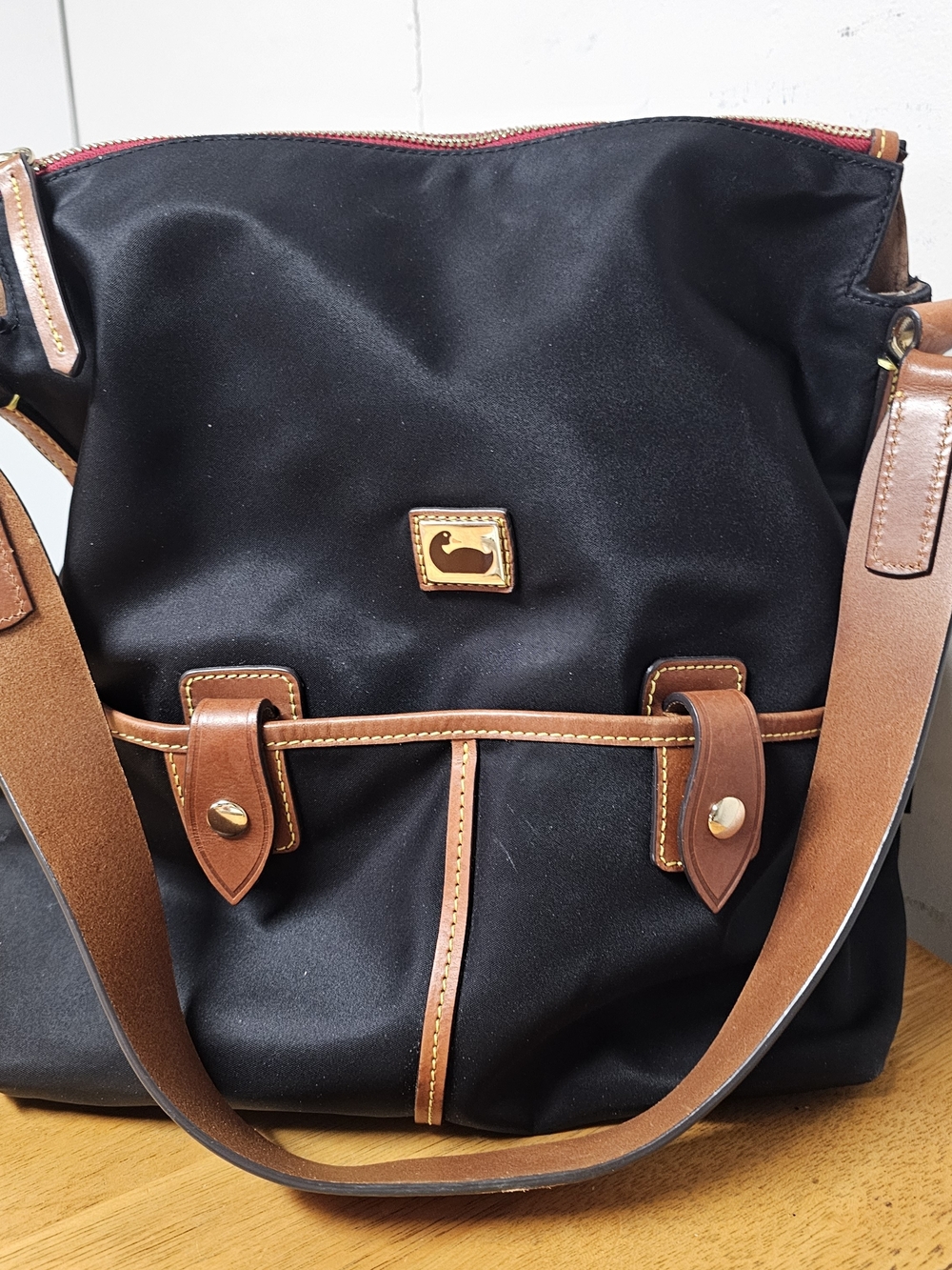 Dooney & Bourke Camden Collection Nylon Sac Black Brown Leather Shoulder Bag